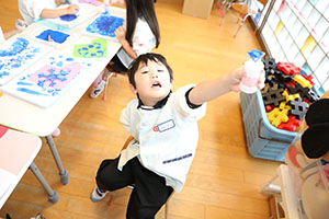 冬の制作　ブーツ　たんぽぽ