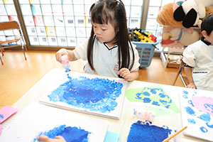 冬の制作　ブーツ　たんぽぽ