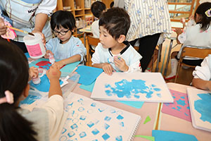 冬の制作　ブーツ　たんぽぽ