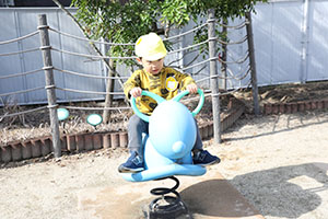 園庭遊び　年中Bチーム・2歳児クラス　NO．2