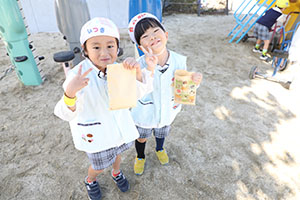 園庭遊び　年中Bチーム・2歳児クラス　NO．1