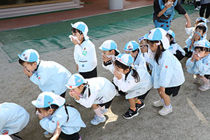 避難訓練　ー消防車がやってきたー　　NO.2