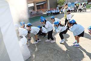 避難訓練　ー消防車がやってきたー　　NO.2