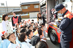避難訓練　ー消防車がやってきたー　　NO.2