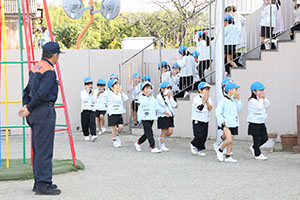 避難訓練　ー消防車がやってきたー　　NO.1