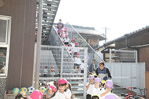 避難訓練　ー消防車がやってきたー　　NO.1