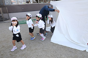 避難訓練　ー消防車がやってきたー　　NO.1