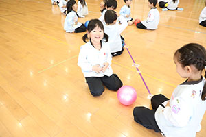 体操教室　ーボール投げー　たんぽぽ