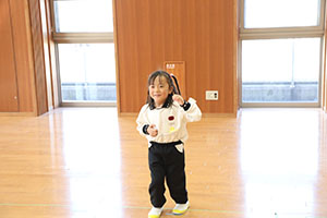 体操教室　ーボール投げー　ひまわり