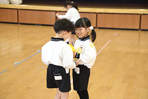 体操教室　ーボール投げー　ひまわり