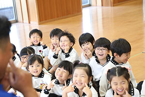 体操教室　ーボール投げー　ひまわり