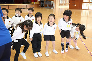 体操教室　ーボール投げー　ひまわり