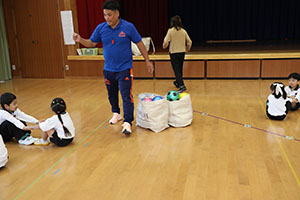 体操教室　ーボール投げー　さくら