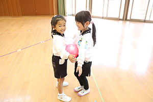 体操教室　ーボール投げー　さくら