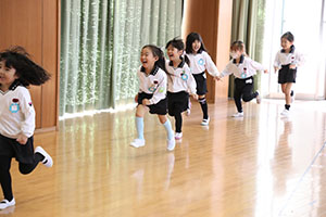 体操教室　ーボール投げー　さくら