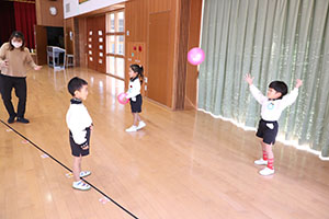 体操教室　ーボール投げー　さくら