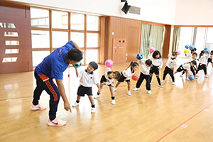 体操教室　ーボール投げー　さくら