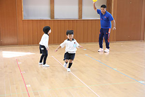 体操教室　ーボール投げー　さくら