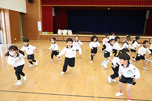 体操教室　ーボール投げー　さくら