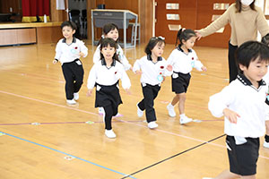 体操教室　ーボール投げー　さくら