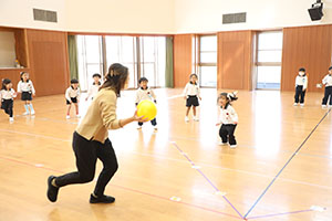 体操教室　ーボール投げー　さくら