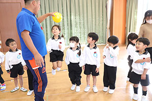 体操教室　ーボール投げー　さくら