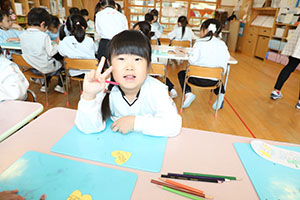 勤労感謝の日の制作　たんぽぽ