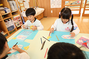 勤労感謝の日の制作　たんぽぽ