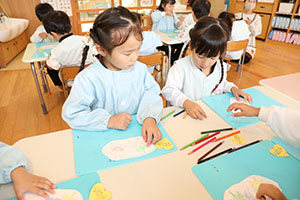 勤労感謝の日の制作　たんぽぽ