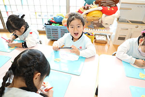 勤労感謝の日の制作　たんぽぽ