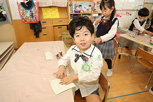 お化け屋敷作り　B