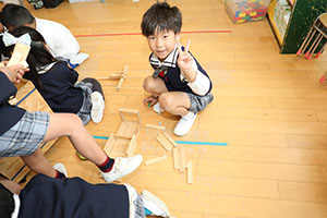 お化け屋敷作り　B