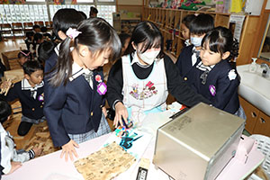 勤労感謝の日の制作　C