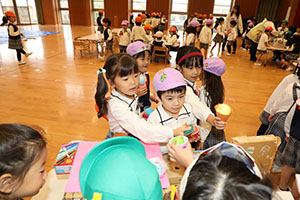 フードコートごっこ楽しかったね　すみれ・E・A