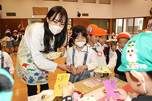 フードコートごっこ楽しかったね　すみれ・E・A