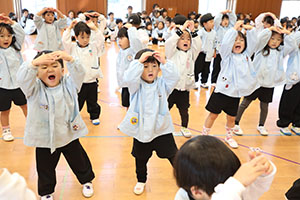 歌・カスタの予行が行われました　年少組