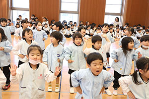 歌・カスタの予行が行われました　年少組