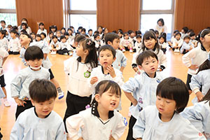 歌・カスタの予行が行われました　年少組