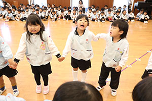 歌・カスタの予行が行われました　年少組
