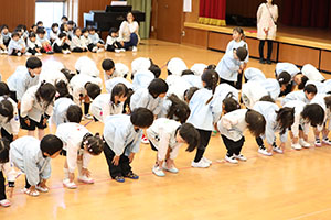 歌・カスタの予行が行われました　年少組