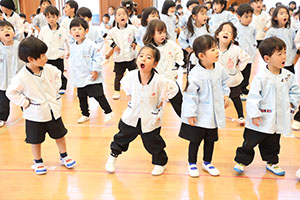 歌・カスタの予行が行われました　年少組