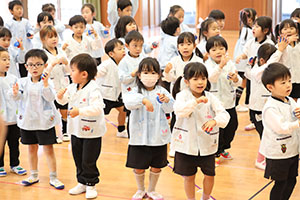 歌・カスタの予行が行われました　年中組