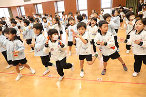 歌・カスタの予行が行われました　年長組