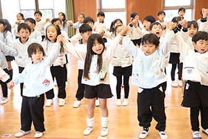 歌・カスタの予行が行われました　年長組