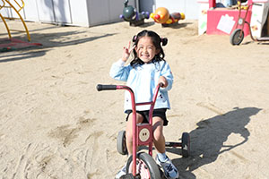 元気いっぱい園庭遊び！！　年長Aチーム