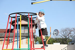 元気いっぱい園庭遊び！！　年長Aチーム