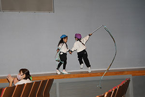 柿安シティーホールでリズム予行　年長Aチーム（C・Ｄ・Ｅ）