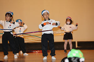 柿安シティーホールでリズム予行　年長Aチーム（C・Ｄ・Ｅ）