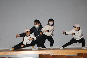 柿安シティーホールでリズム予行　年長Aチーム（C・Ｄ・Ｅ）