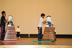 柿安シティーホールでリズム予行　年長Aチーム（C・Ｄ・Ｅ）